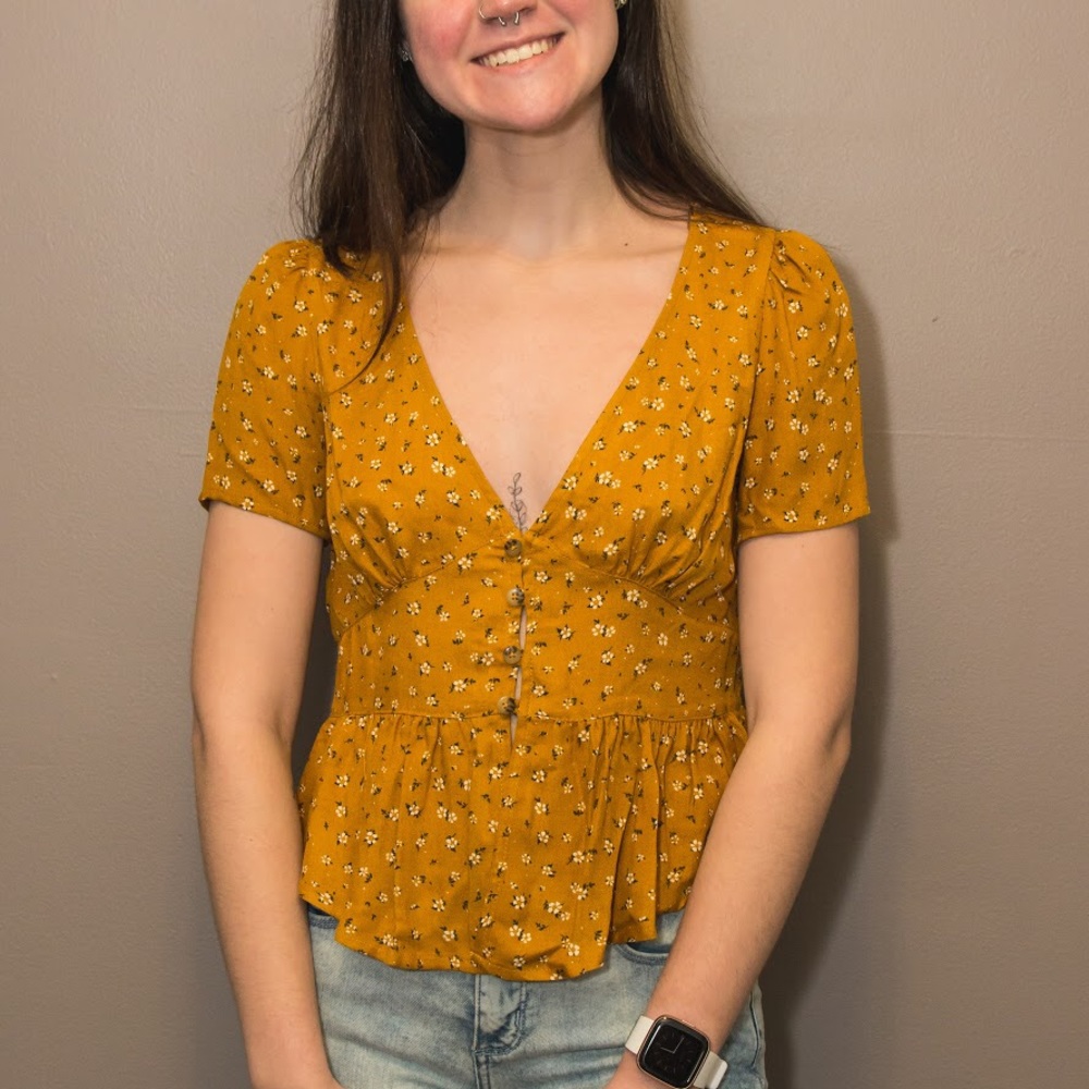 Short sleeve blouse